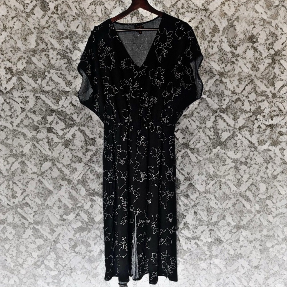 Black Floral V-Neck Maxi Dress
